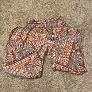 Patterned pants from Joe Benbasset